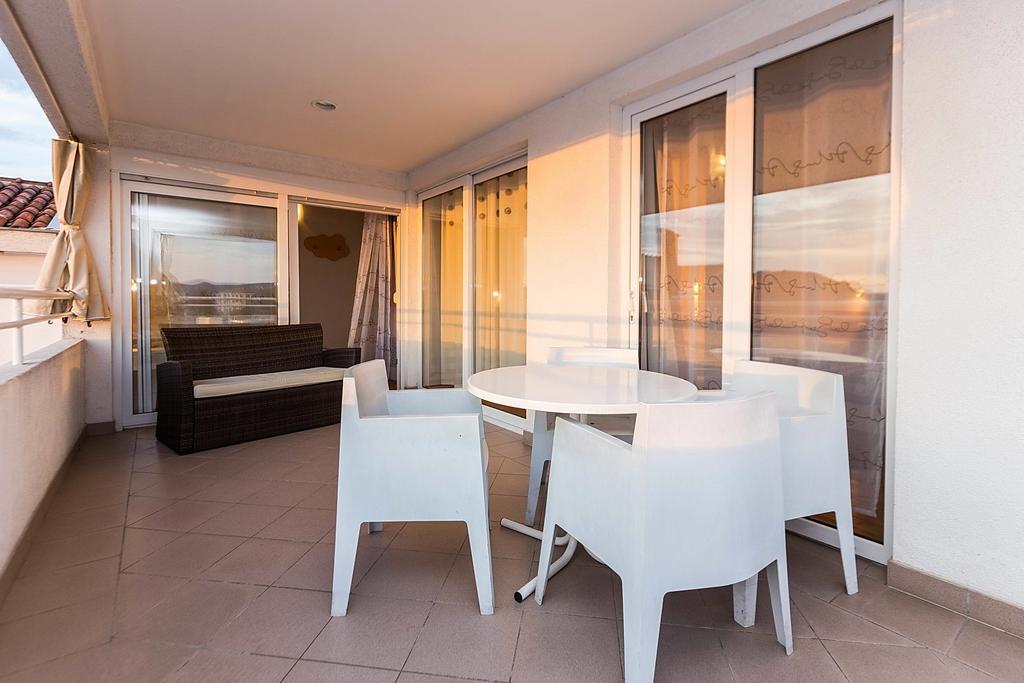 Apartments Dada Biograd Na Moru Oda fotoğraf